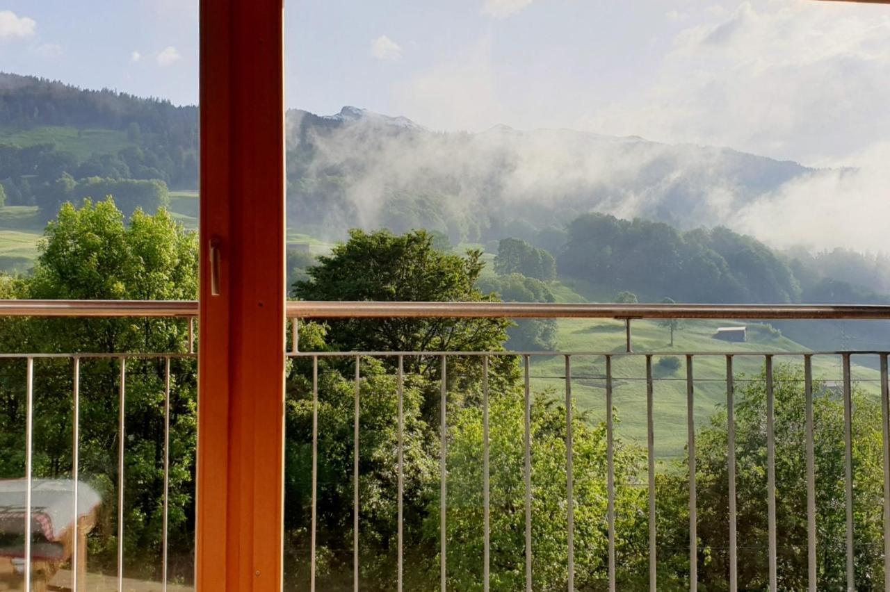 Ferienhaus & Ferienwohnung Winay Wayna Gotschna Blick Klosters Ngoại thất bức ảnh