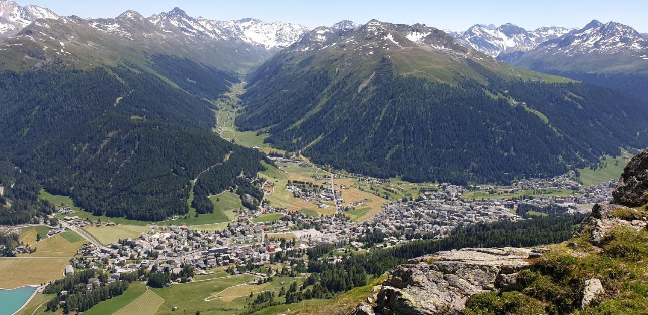 Ferienhaus & Ferienwohnung Winay Wayna Gotschna Blick Klosters Ngoại thất bức ảnh