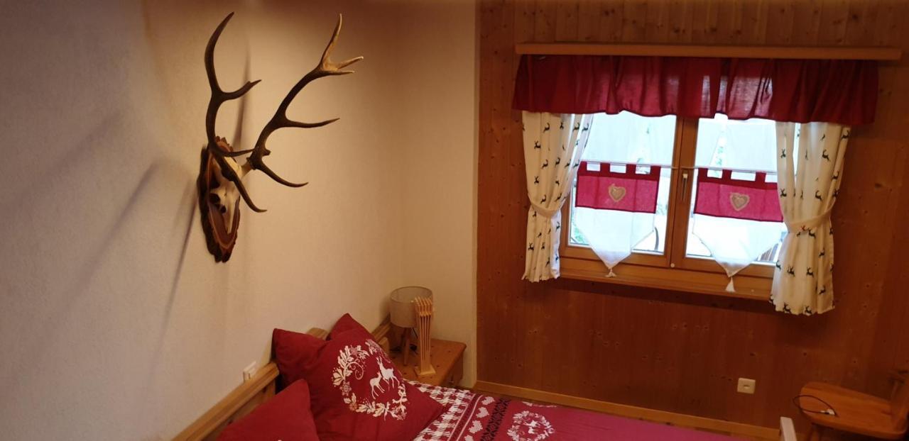 Ferienhaus & Ferienwohnung Winay Wayna Gotschna Blick Klosters Ngoại thất bức ảnh